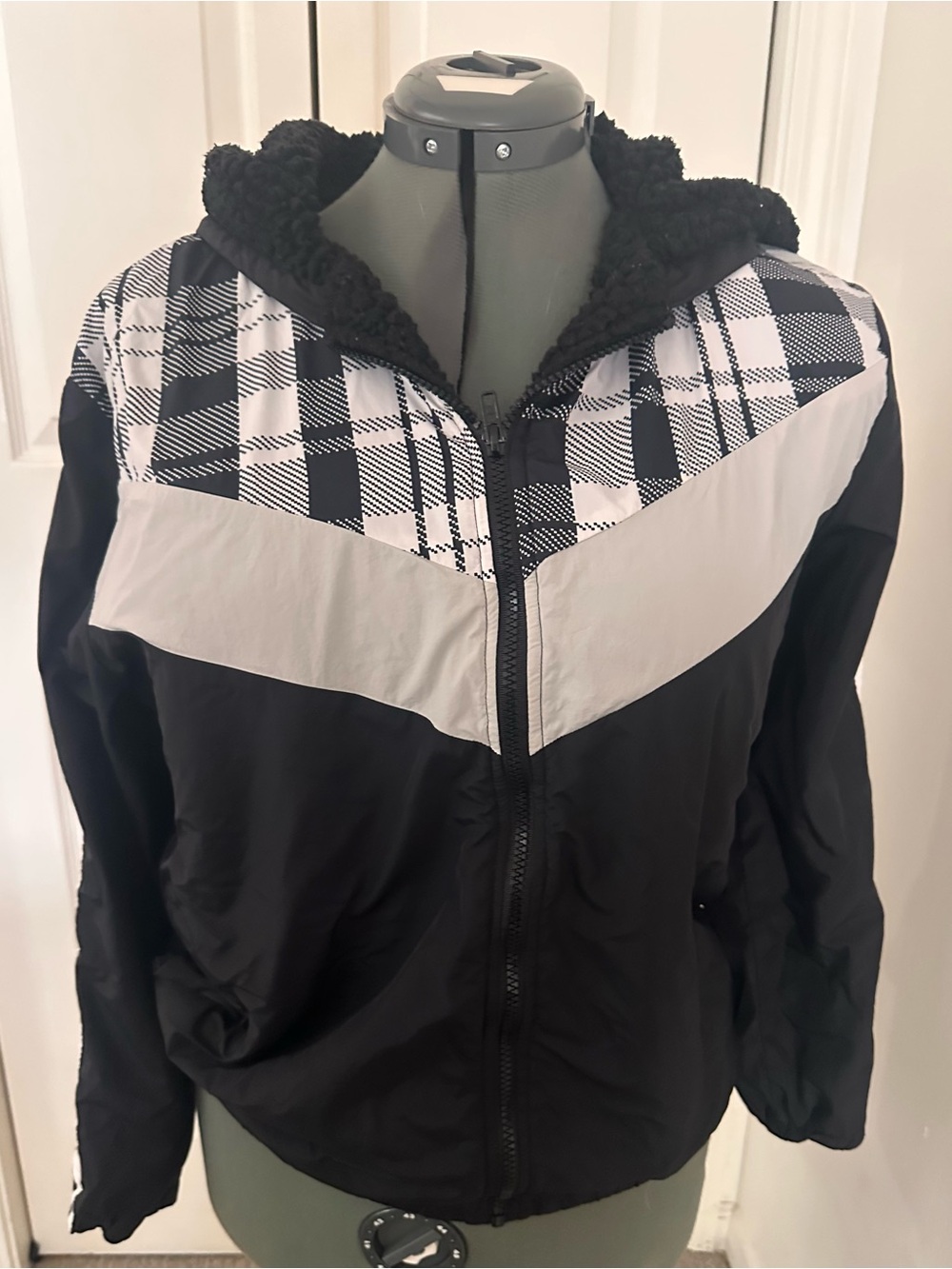 PINK Victoria's Secret Black Plaid-Trim Hooded Windbreaker